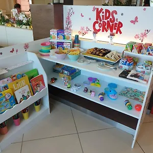 Kairos Garda מלון